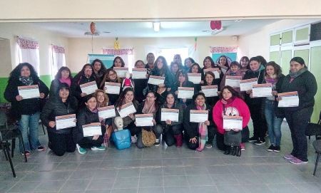 Cuidadoras de niños de los CDI de Río Gallegos se capacitaron en RCP y primeros auxilios