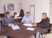 El Gobierno firmó convenios con el municipio de Pico Truncado