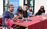 Presentaron el proyecto homenaje “Las Putas de San Julián” en el Complejo Cultural Santa Cruz