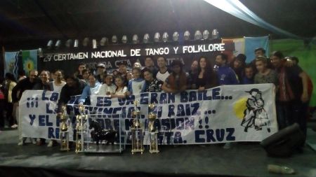 La Escuela Provincial de Danzas se consagró campeona en el certamen nacional “Córdoba Cita a la Patria”