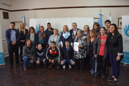 Con una fuerte apuesta a la inclusión social, el Gobierno santacruceño entregó aportes a APPADi