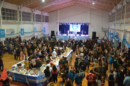 El Gimnasio del Polivalente de Arte reunió a las familias de Río Gallegos