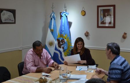 Se firmaron convenios con el municipio de Los Antiguos
