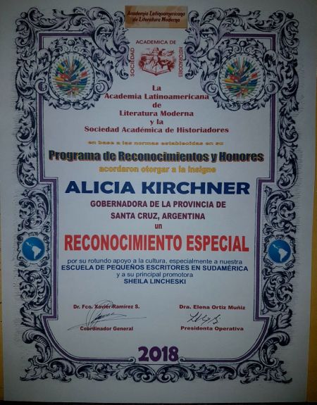 Reconocieron internacionalmente a Alicia Kirchner por su aporte a la cultura santacruceña
