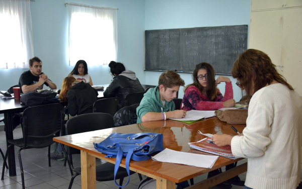 Escuela en Verano en la Biblioteca “Sofía V. de Cepernic” y el CIC “Eva Perón”