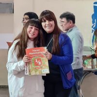 Se avanza con la entrega de libros a estudiantes secundarios de la provincia