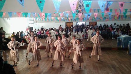 La Escuela Provincial de Danzas celebró su XXI° aniversario