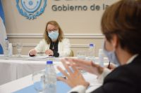 Alicia encabezó la firma de convenio en el marco del Plan Nacional “Argentina contra el hambre”